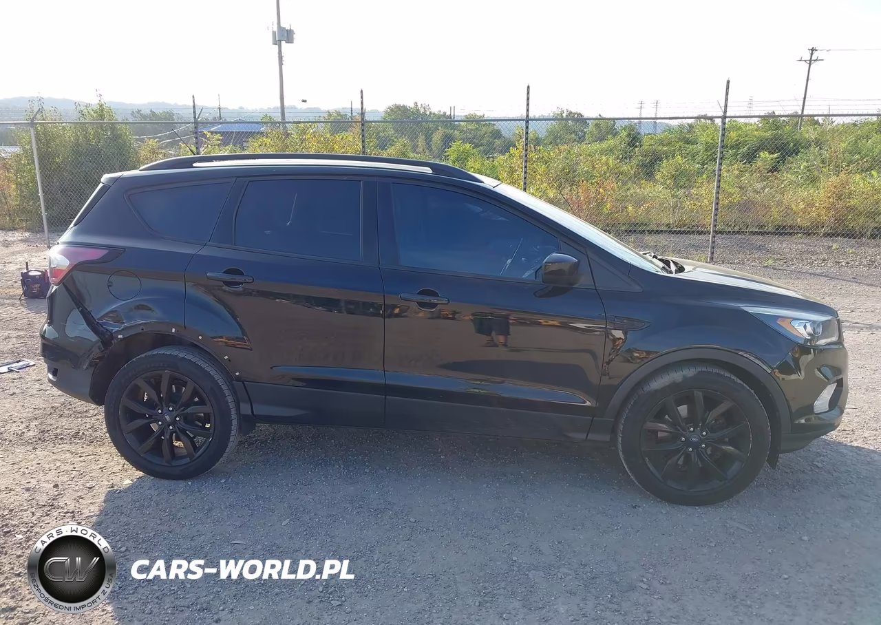 2017 Ford Escape Se VIN:1FMCU9G91HUB72158 - 13