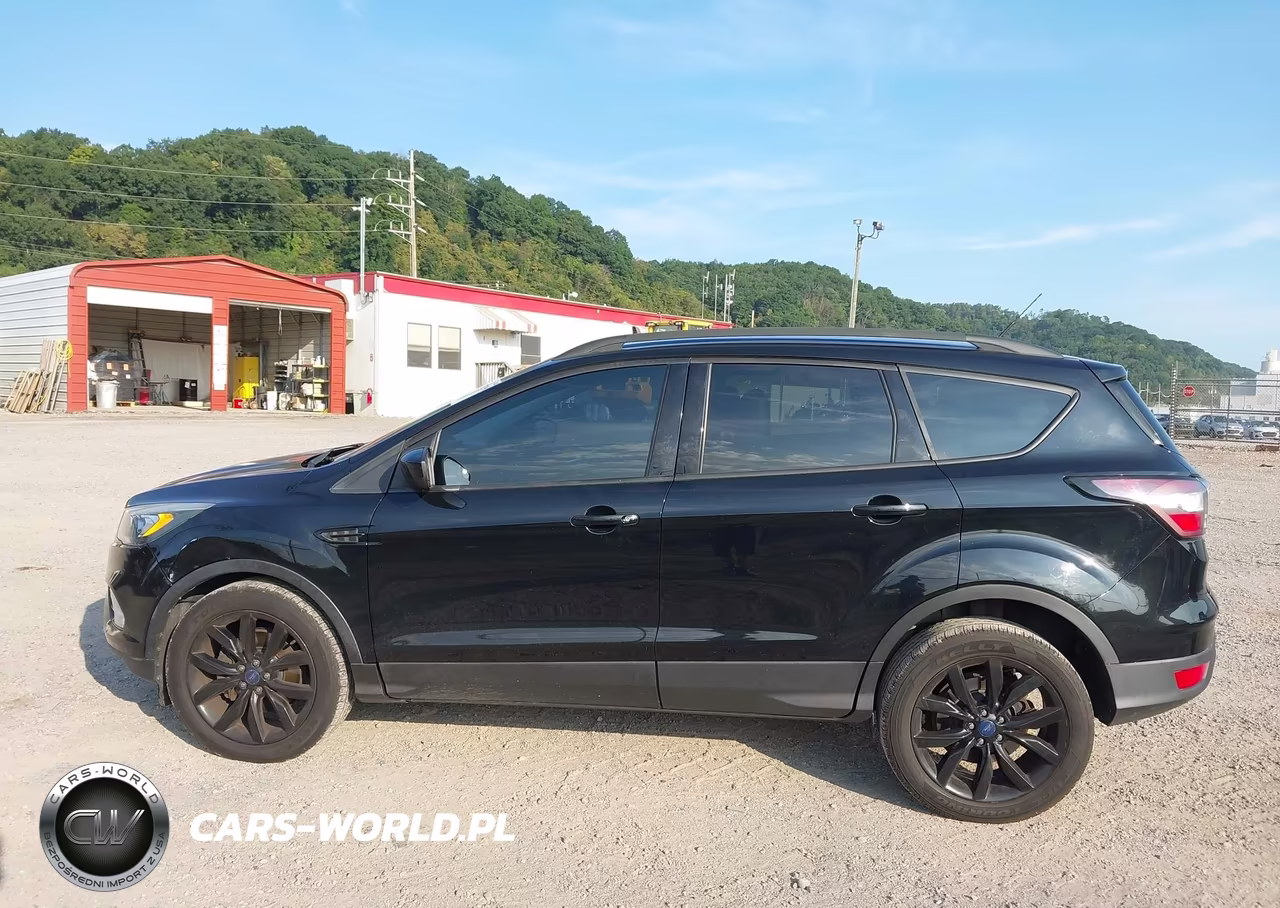 2017 Ford Escape Se VIN:1FMCU9G91HUB72158 - 14
