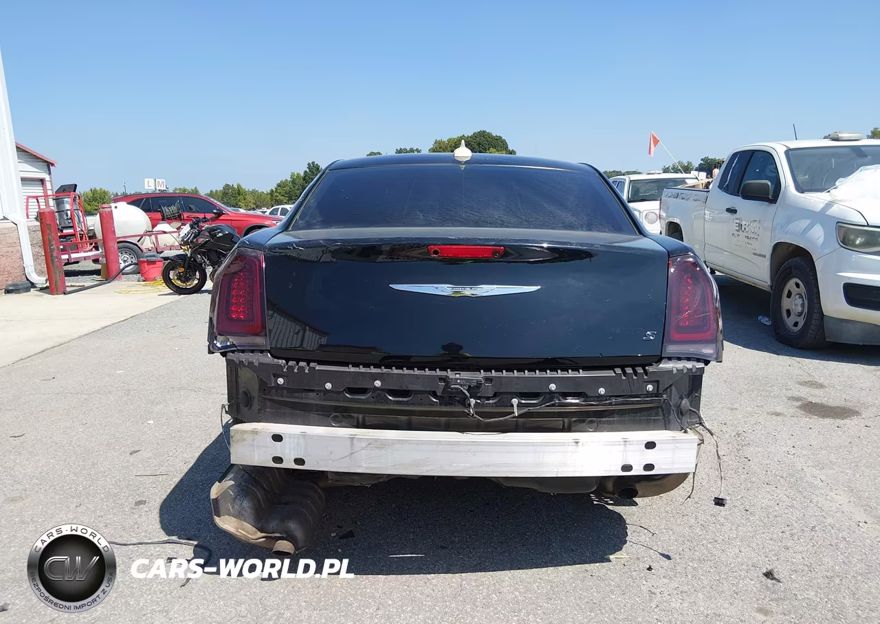 2018 Chrysler 300 VIN:2C3CCAGG0JH228935 - 16