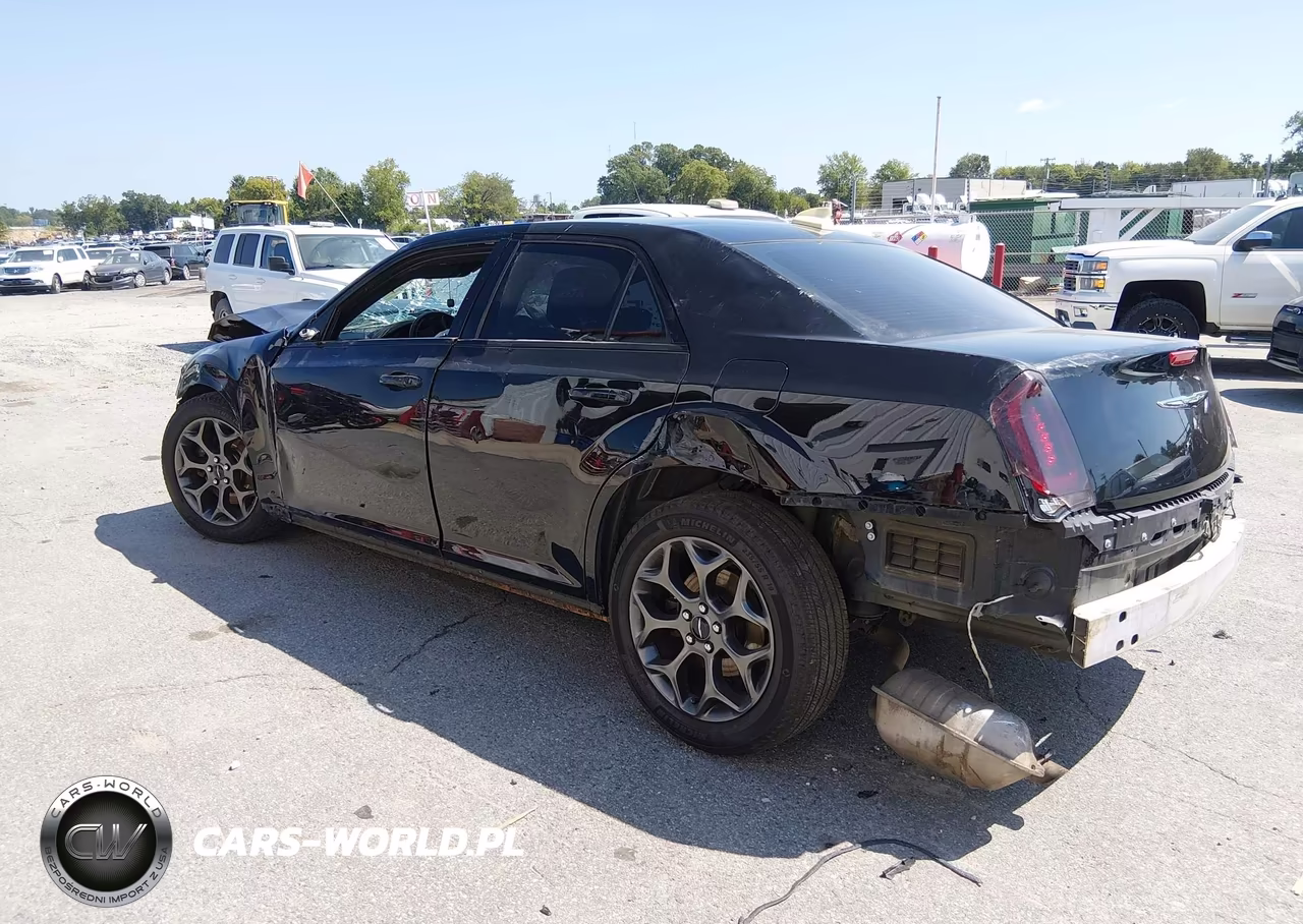 2018 Chrysler 300 VIN:2C3CCAGG0JH228935 - 3
