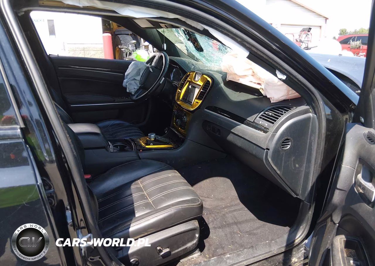2018 Chrysler 300 VIN:2C3CCAGG0JH228935 - 5