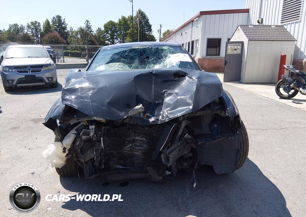 2018 Chrysler 300 VIN:2C3CCAGG0JH228935 - 6