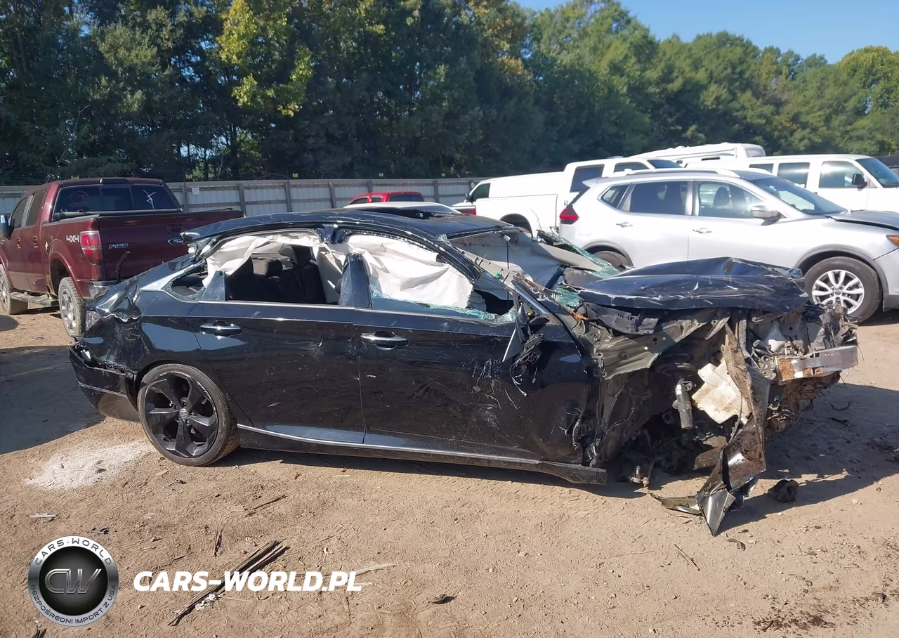2018 Honda Accord Touring VIN:1HGCV1F94JA020758 - 13