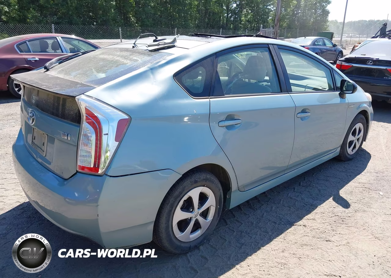 2013 Toyota Prius Three VIN:JTDKN3DU9D1628003 - 4