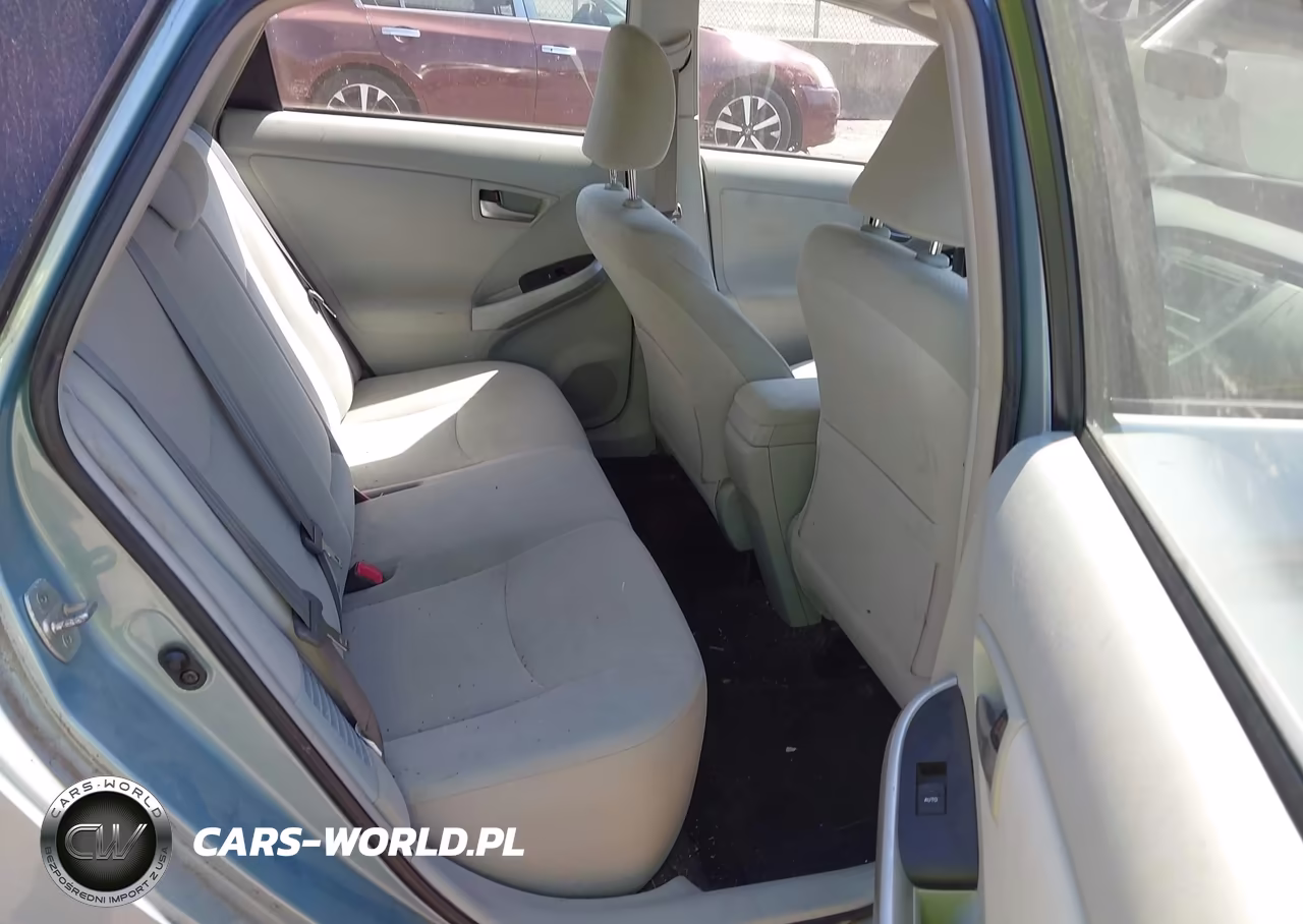 2013 Toyota Prius Three VIN:JTDKN3DU9D1628003 - 8