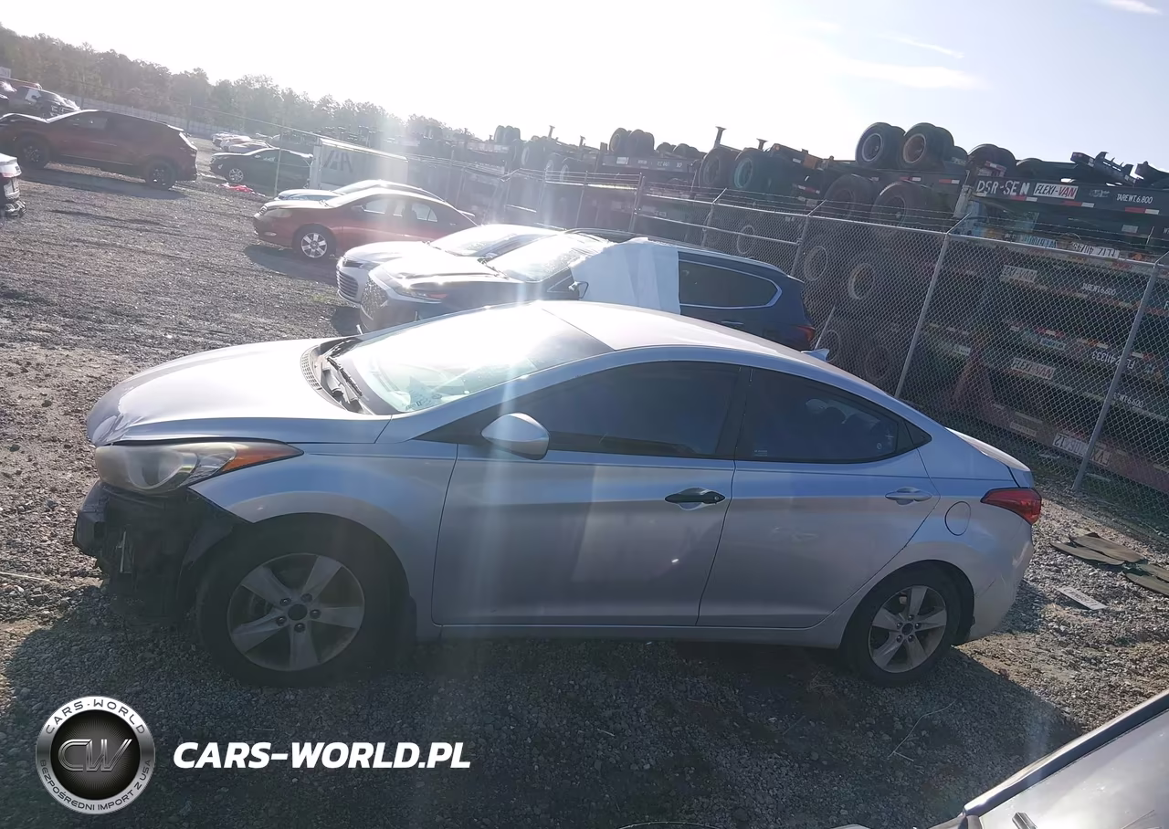 2013 Hyundai Elantra Gls VIN:KMHDH4AE4DU708225 - 15