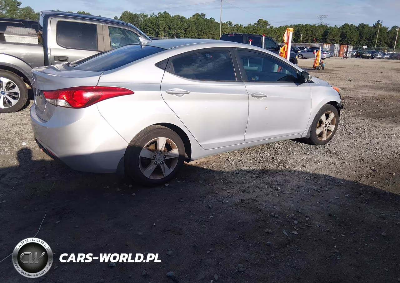 2013 Hyundai Elantra Gls VIN:KMHDH4AE4DU708225 - 4