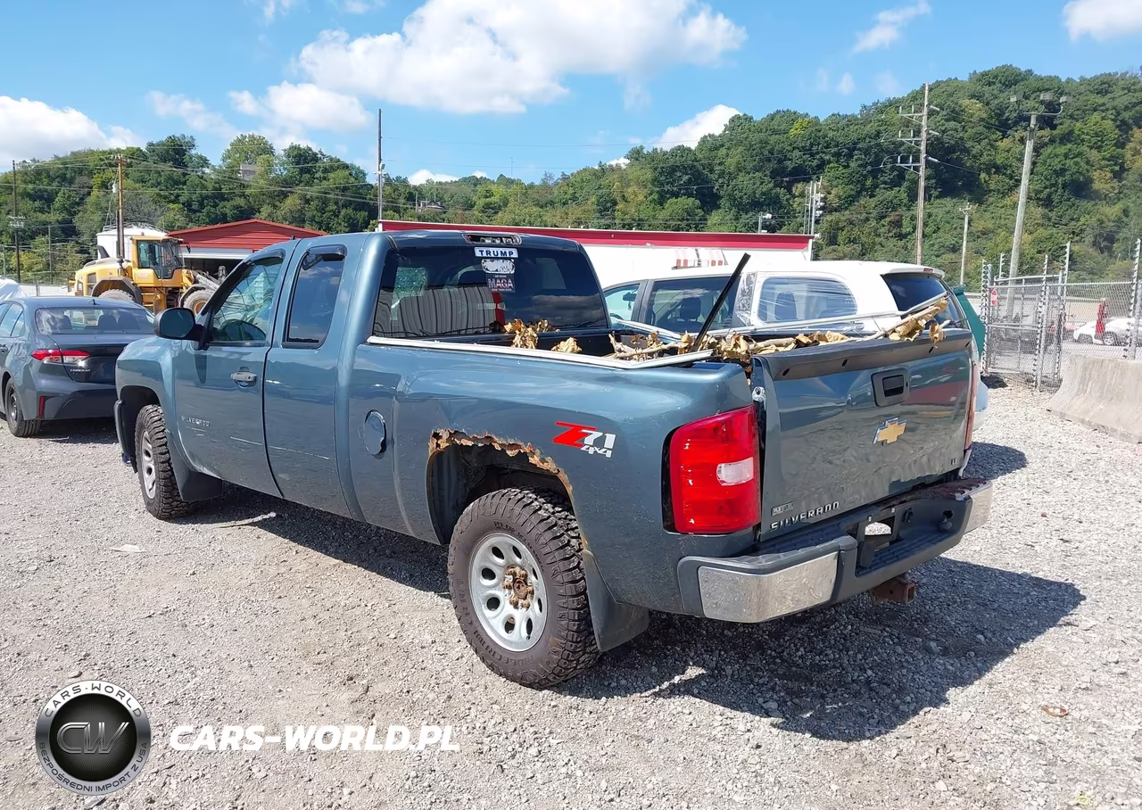2010 Chevrolet Silverado 1500 Lt VIN:1GCSKSE37AZ135426 - 3
