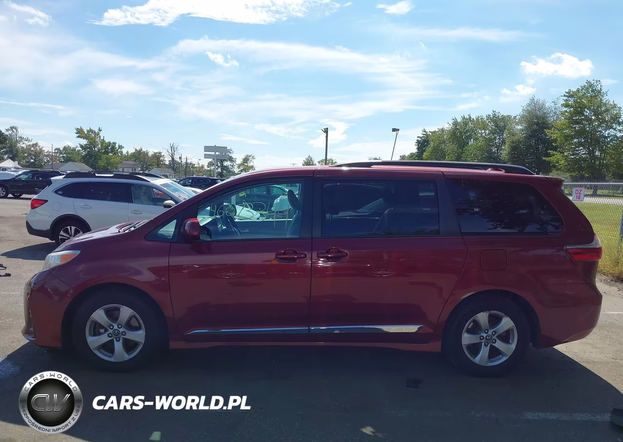 2020 Toyota Sienna Le VIN:5TDKZ3DC7LS040484 - 13