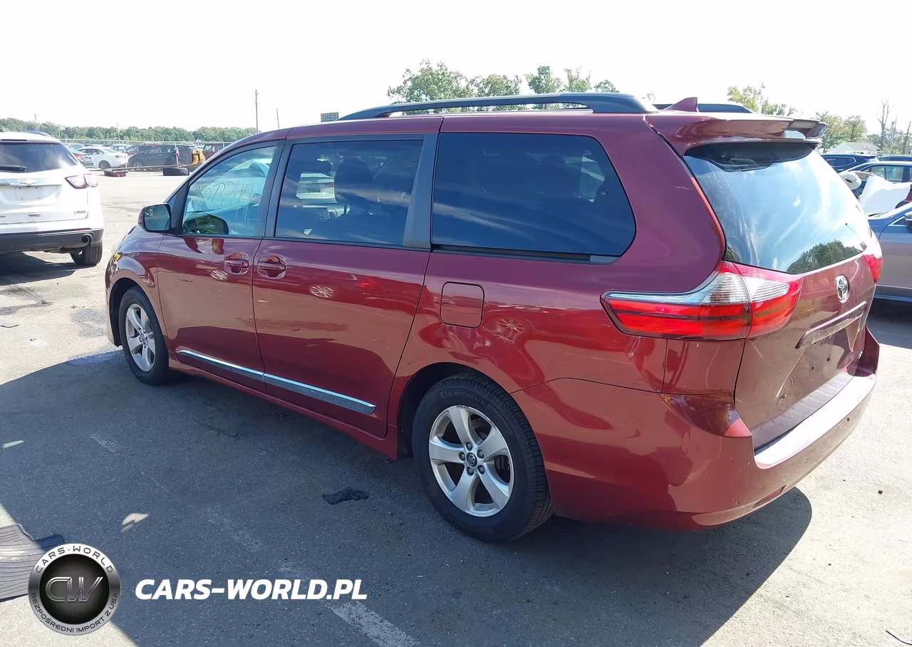 2020 Toyota Sienna Le VIN:5TDKZ3DC7LS040484 - 3