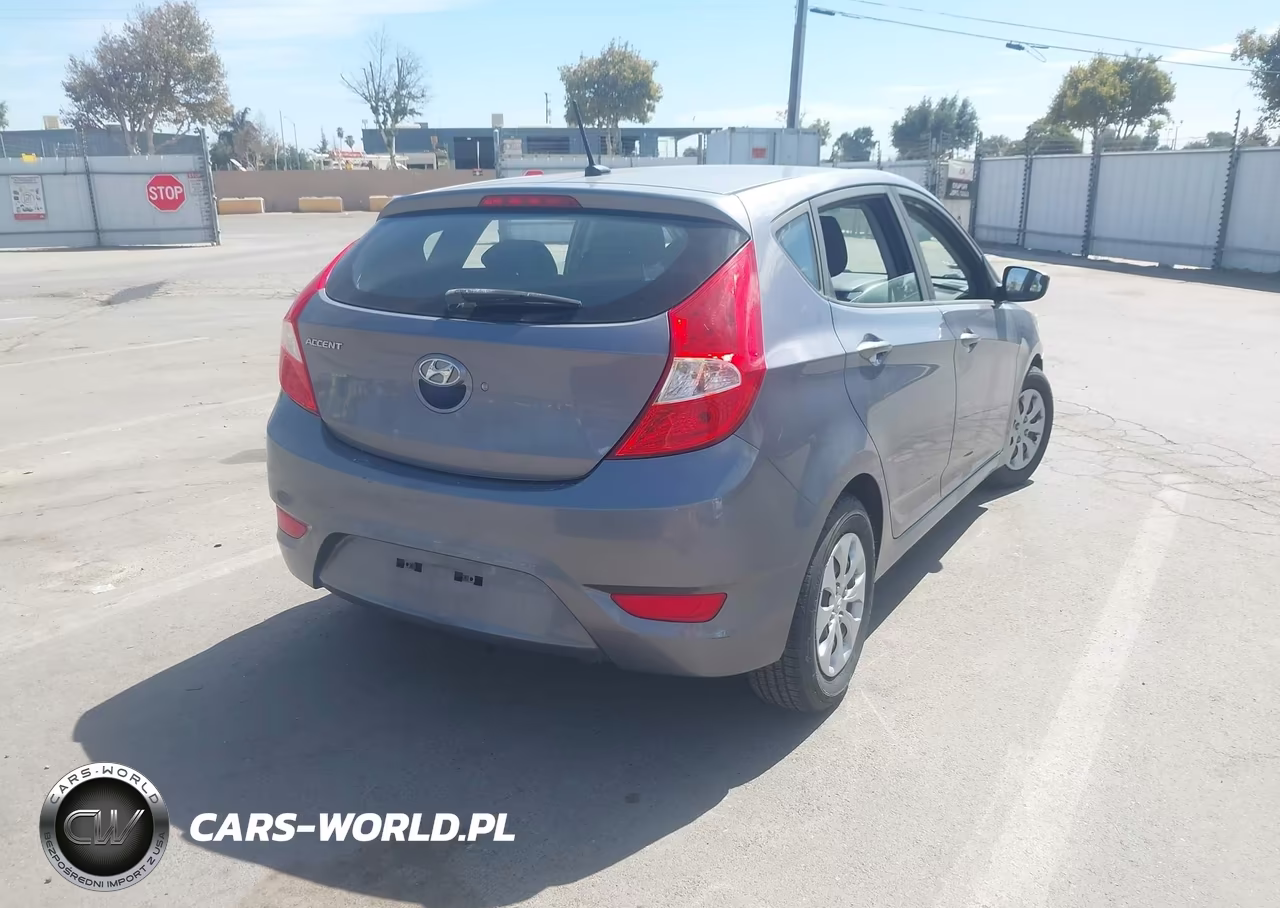 2017 Hyundai Accent Se VIN:KMHCT5AE3HU313961 - 4