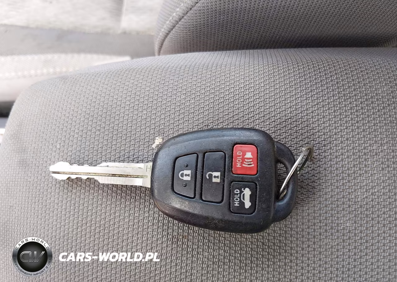 2017 Toyota Corolla Le VIN:2T1BURHE3HC912172 - 11