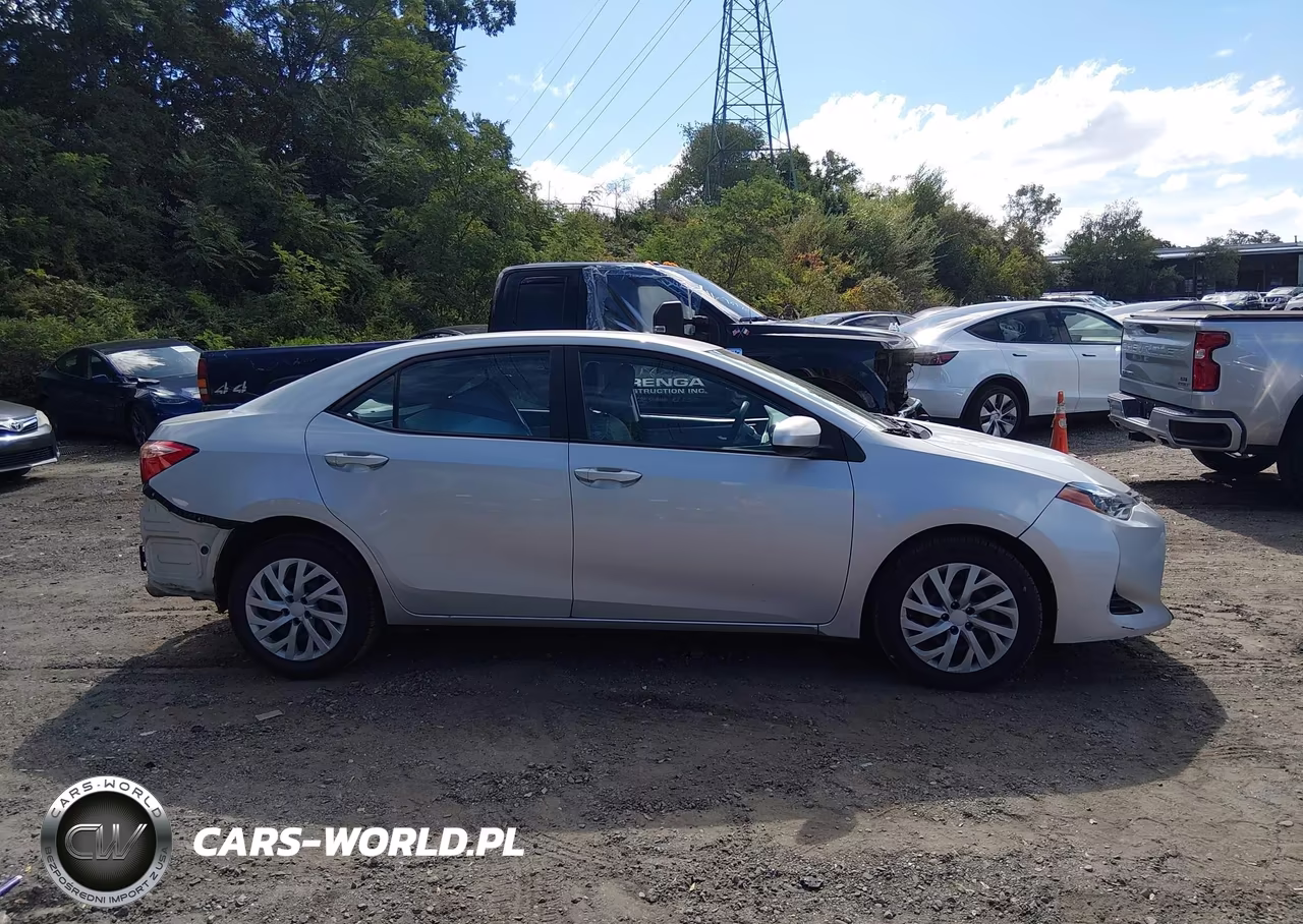 2017 Toyota Corolla Le VIN:2T1BURHE3HC912172 - 14