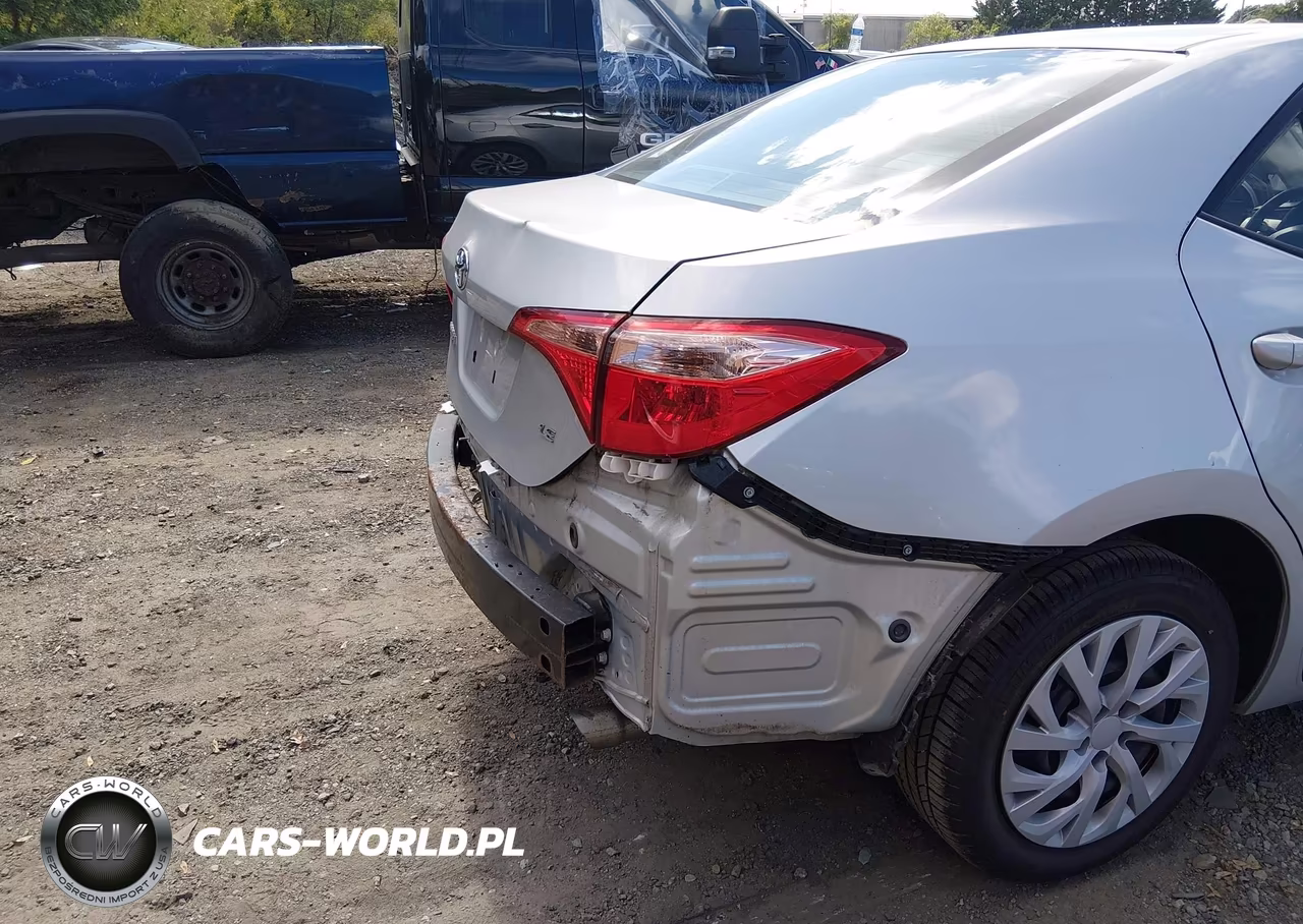2017 Toyota Corolla Le VIN:2T1BURHE3HC912172 - 18