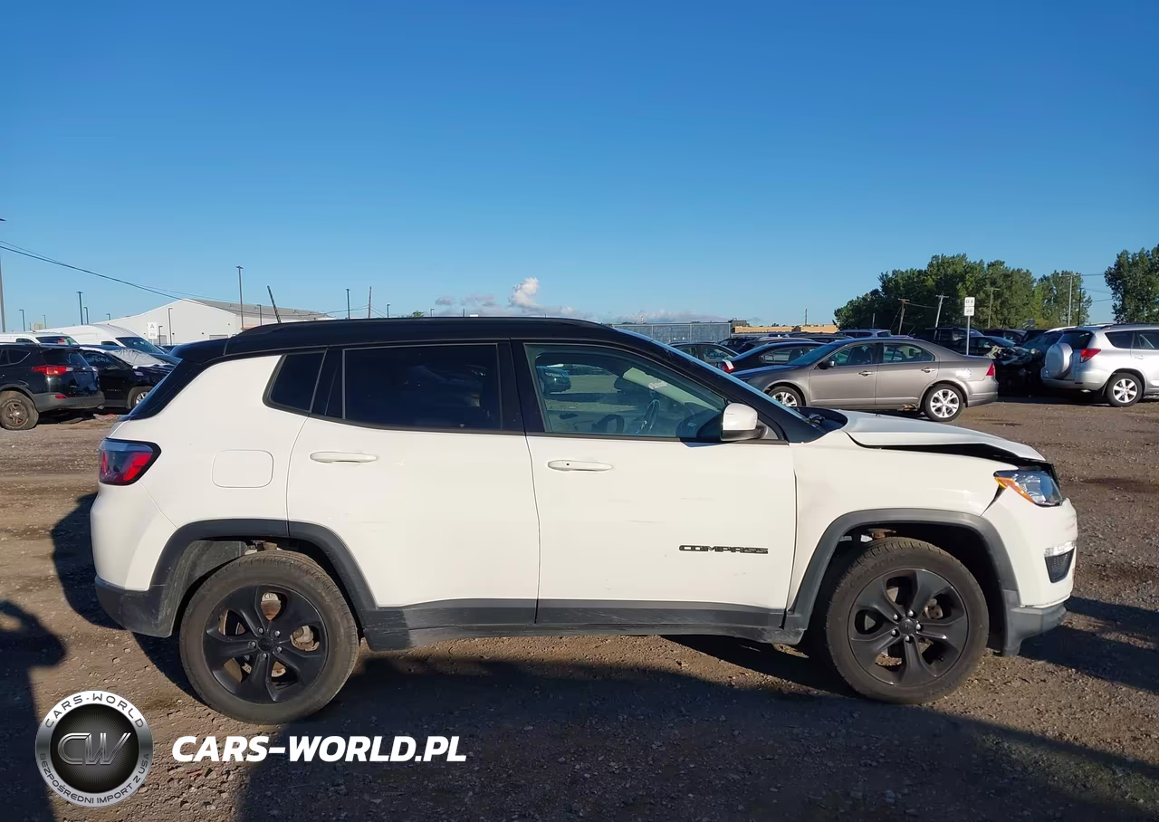 2018 Jeep Compass Altitude 4X4 VIN:3C4NJDBB4JT325442 - 14