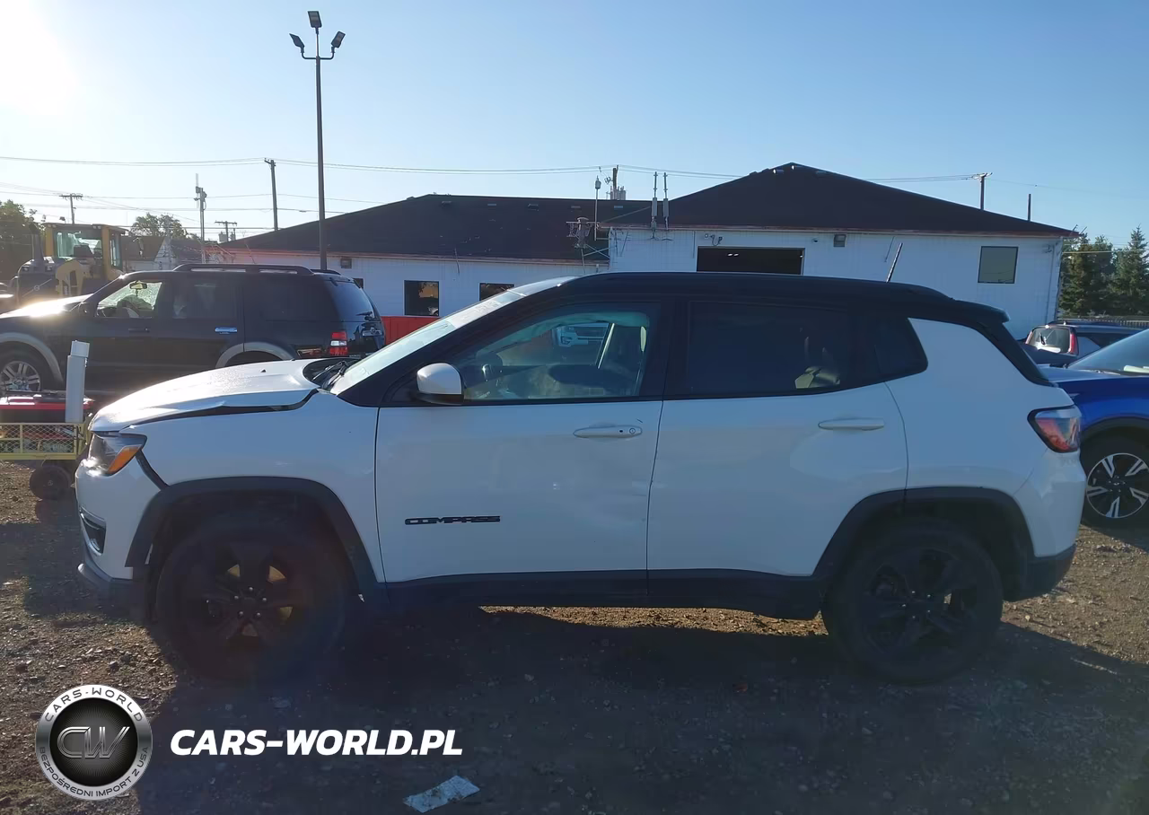 2018 Jeep Compass Altitude 4X4 VIN:3C4NJDBB4JT325442 - 15