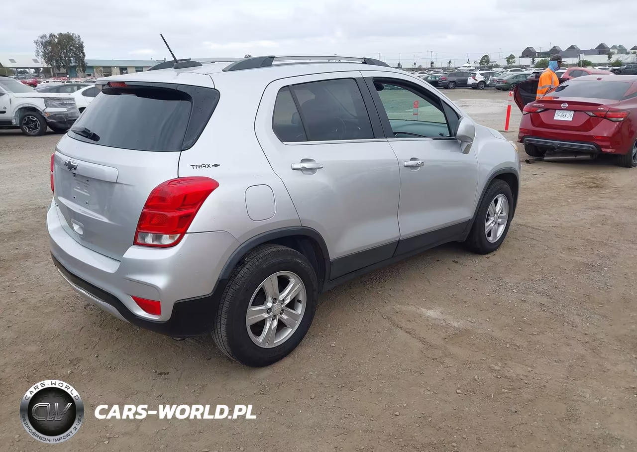 2018 Chevrolet Trax Lt VIN:KL7CJLSB3JB681252 - 4