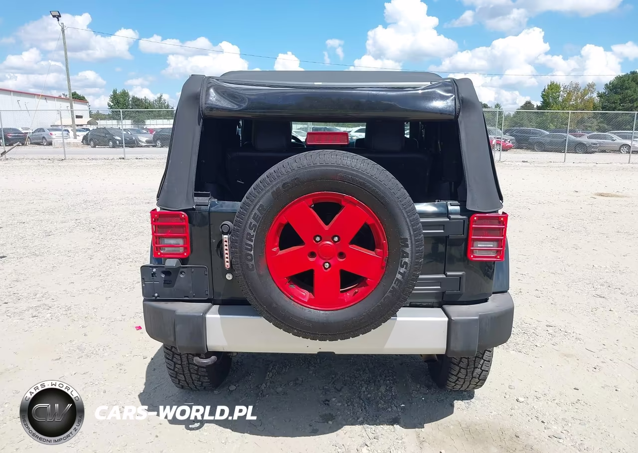 2012 Jeep Wrangler Sahara VIN:1C4AJWBG5CL200390 - 17