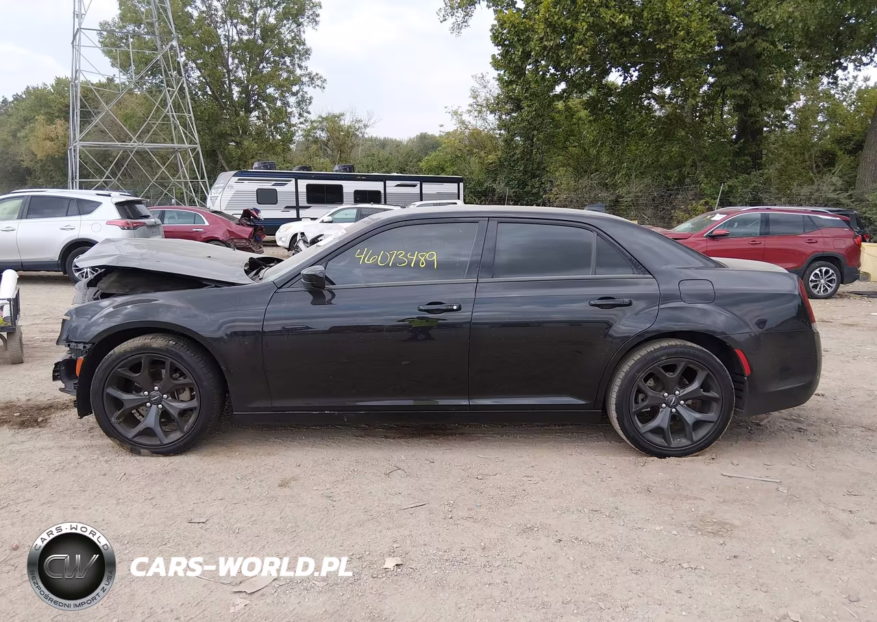 2022 Chrysler 300 Touring VIN:2C3CCAAG5NH241503 - 15
