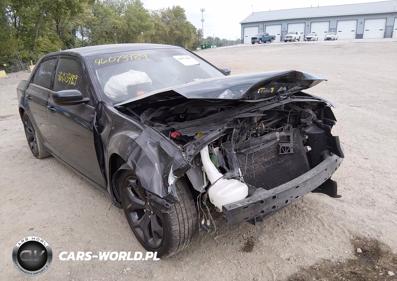 2022 Chrysler 300 Touring VIN:2C3CCAAG5NH241503 - 6
