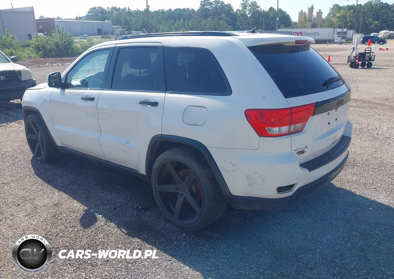 2011 Jeep Grand Cherokee Laredo VIN:1J4RR4GT4BC527068 - 3