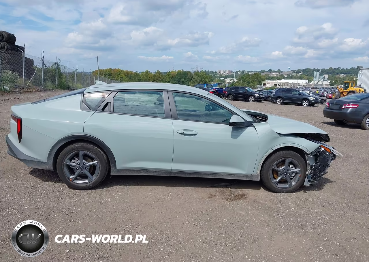 2026 Kia K4 Lxs VIN:3KPFT4DE6TE293445 - 13