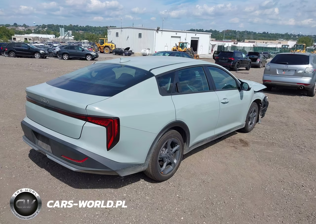 2026 Kia K4 Lxs VIN:3KPFT4DE6TE293445 - 4