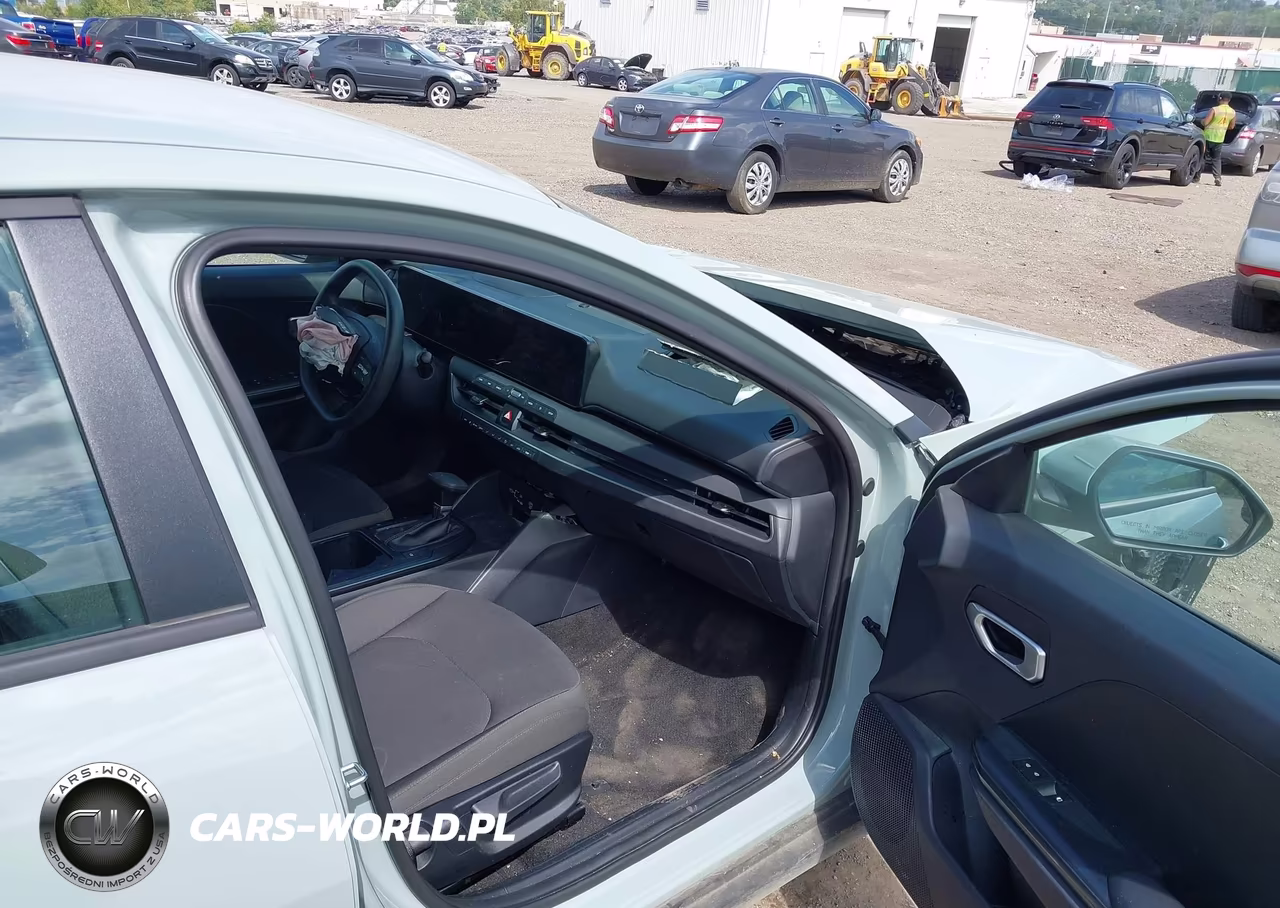 2026 Kia K4 Lxs VIN:3KPFT4DE6TE293445 - 5