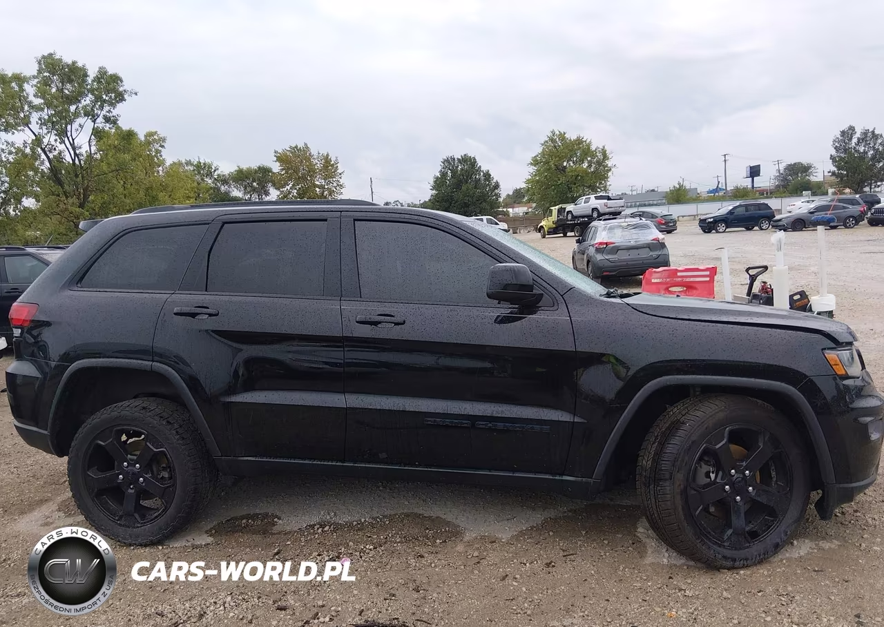 2018 Jeep Grand Cherokee Upland 4X4 VIN:1C4RJFAG5JC502036 - 14
