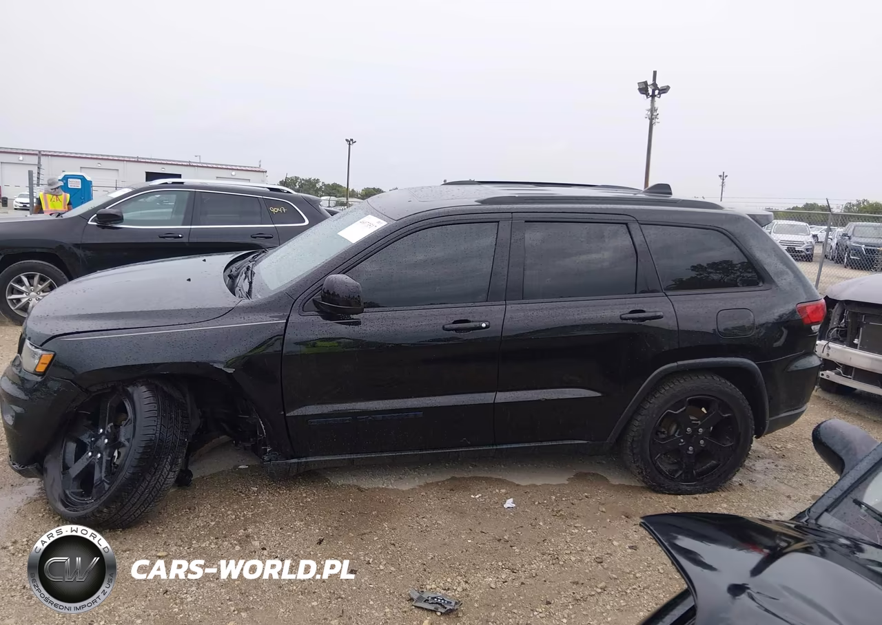 2018 Jeep Grand Cherokee Upland 4X4 VIN:1C4RJFAG5JC502036 - 15