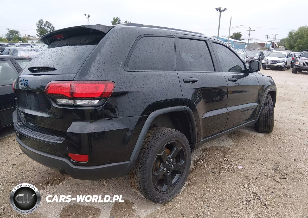 2018 Jeep Grand Cherokee Upland 4X4 VIN:1C4RJFAG5JC502036 - 4
