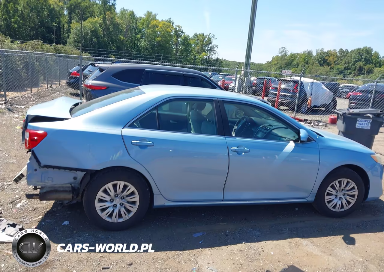 2014 Toyota Camry Le VIN:4T4BF1FK6ER364852 - 14