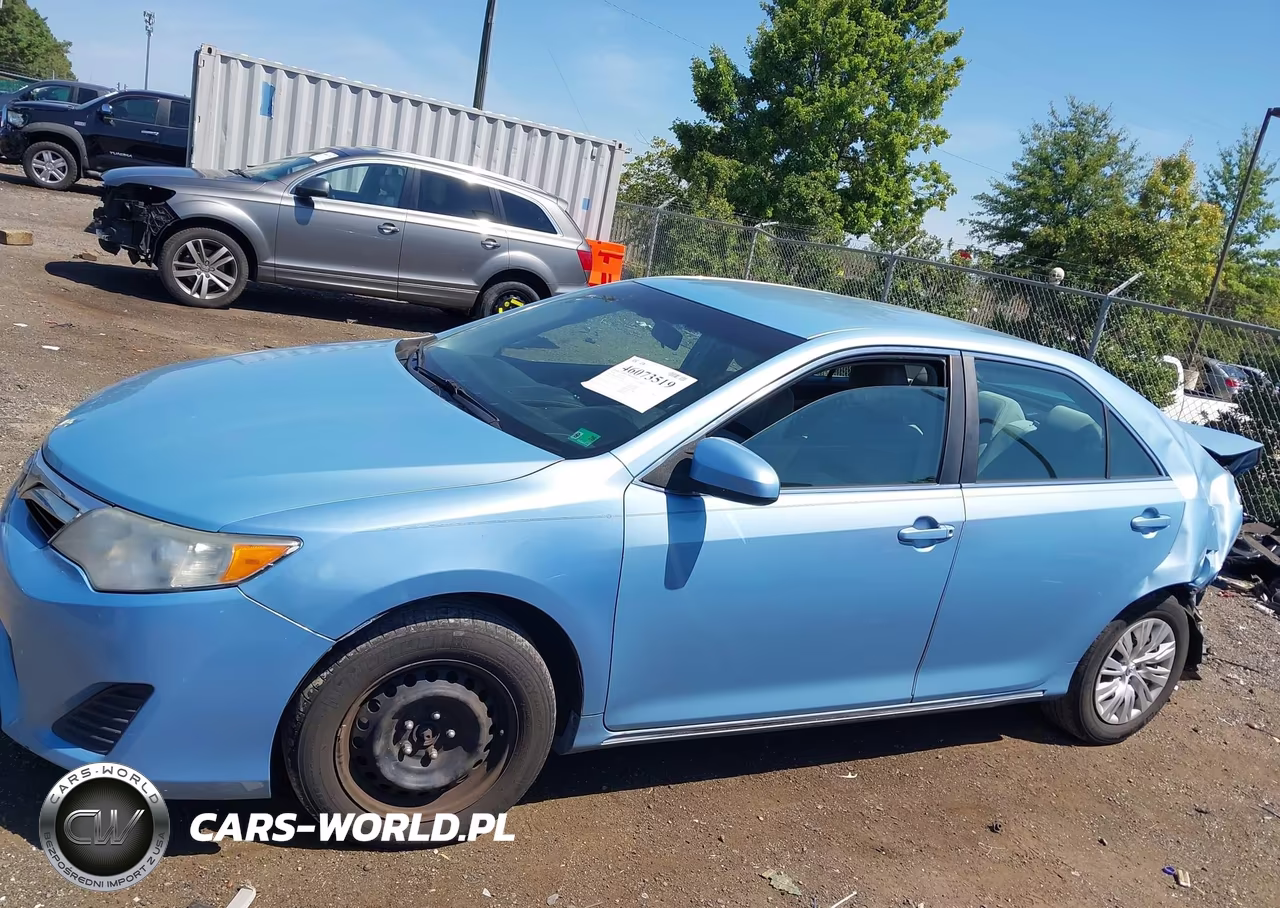 2014 Toyota Camry Le VIN:4T4BF1FK6ER364852 - 15