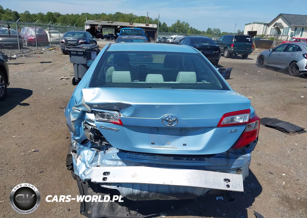 2014 Toyota Camry Le VIN:4T4BF1FK6ER364852 - 17