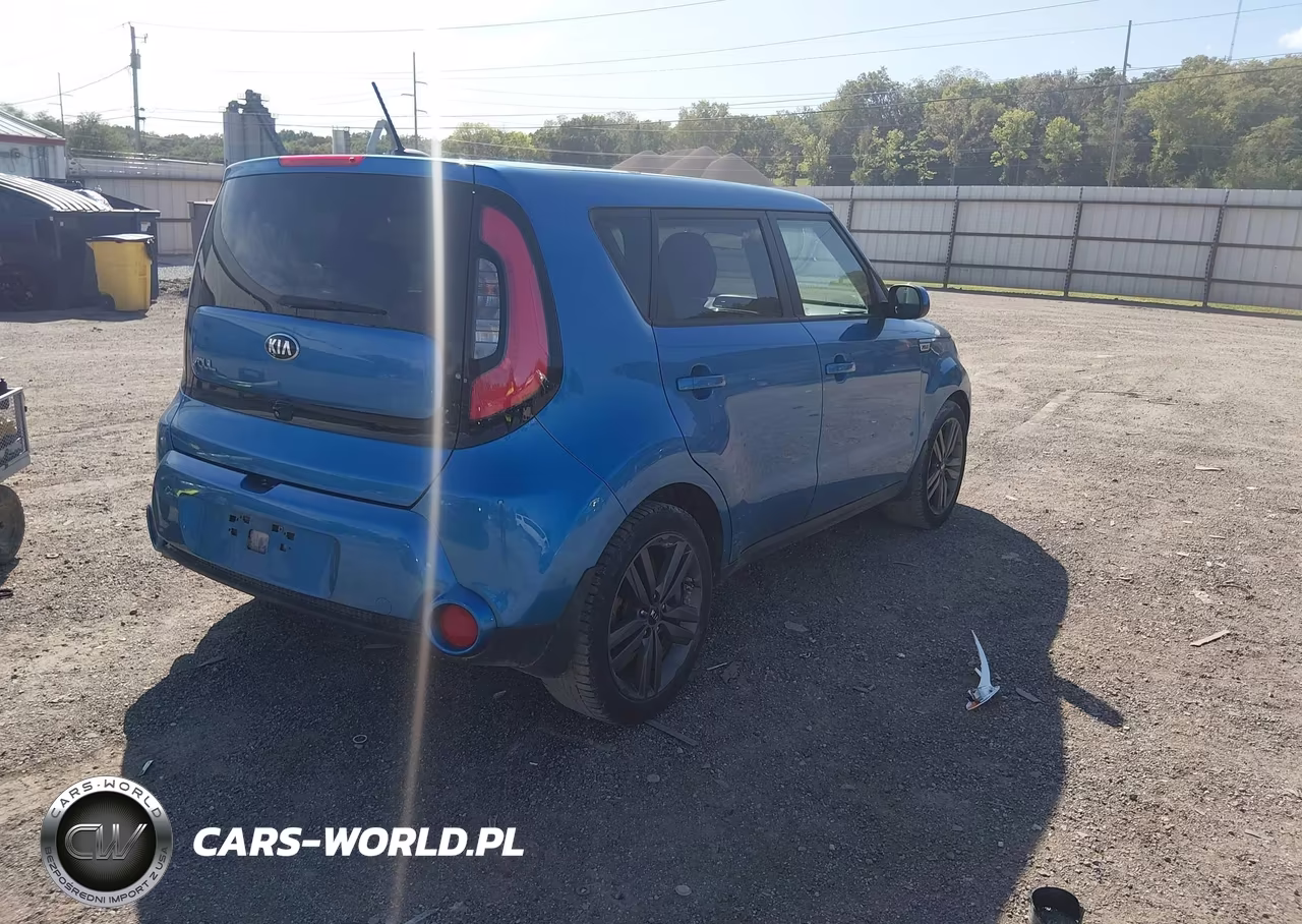 2015 Kia Soul + VIN:KNDJP3A57F7219422 - 4