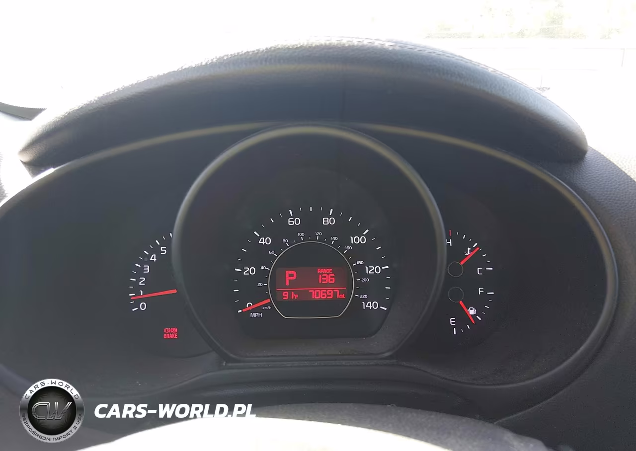 2015 Kia Soul + VIN:KNDJP3A57F7219422 - 7