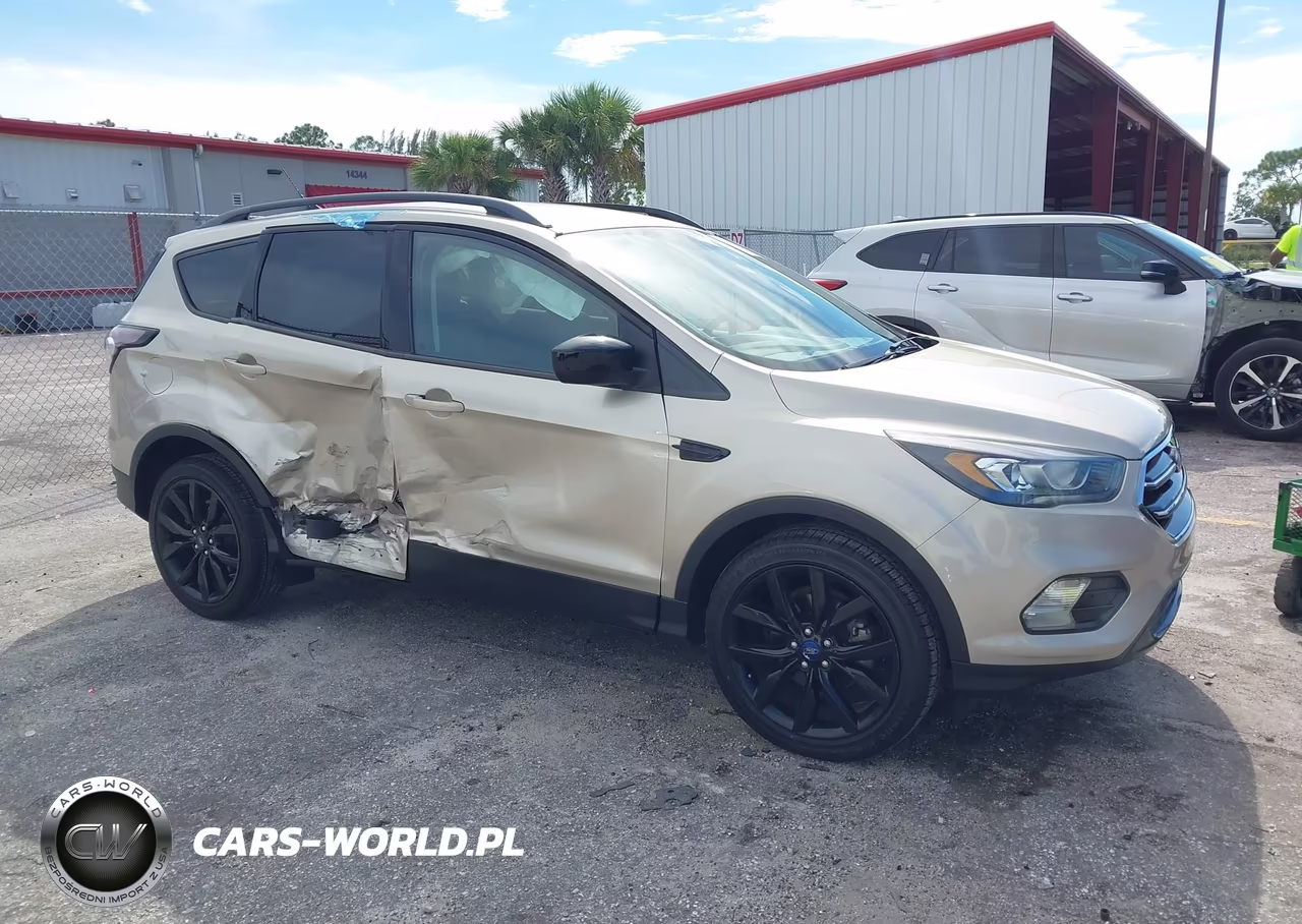 2018 Ford Escape Se VIN:1FMCU0GD8JUD14656 - 1