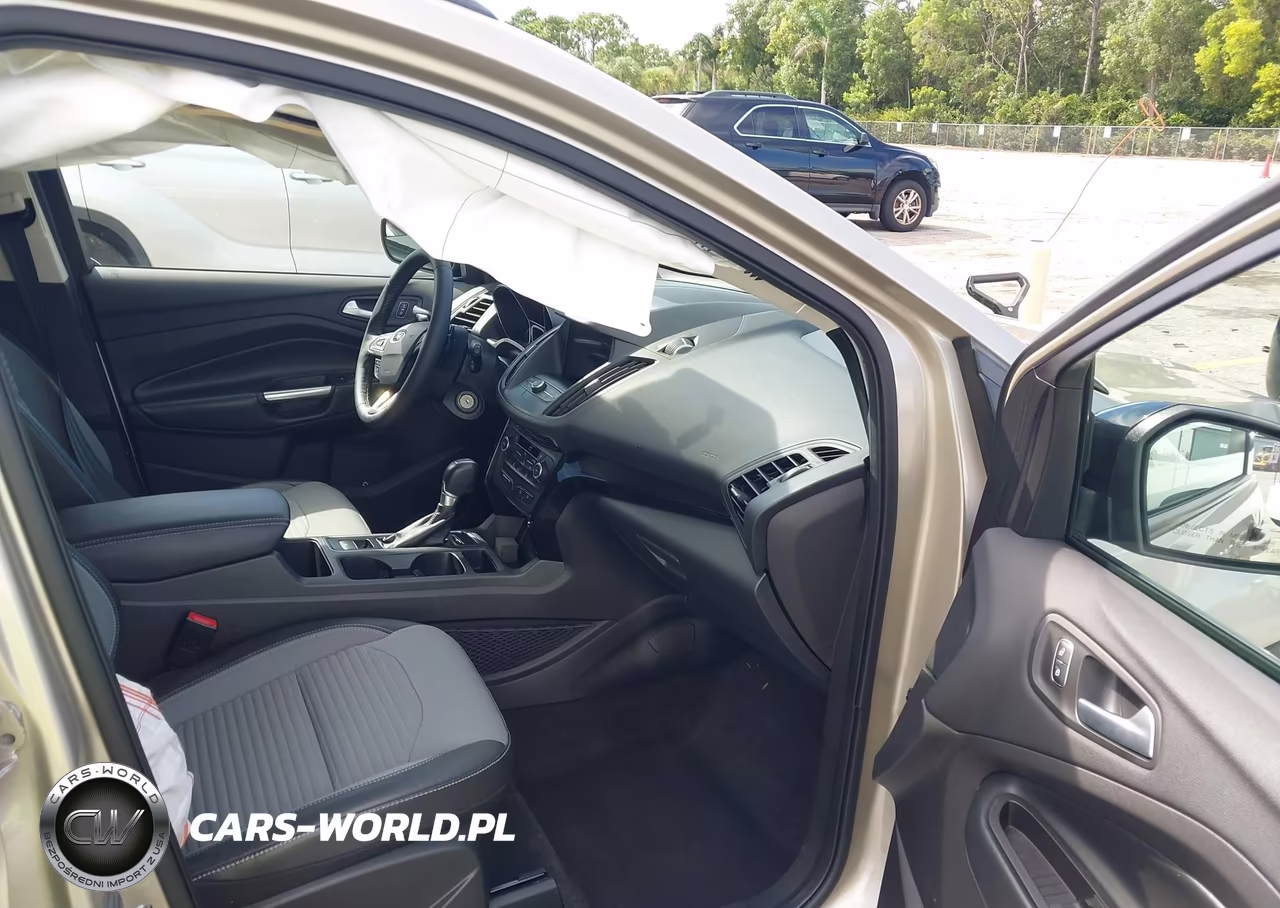 2018 Ford Escape Se VIN:1FMCU0GD8JUD14656 - 5