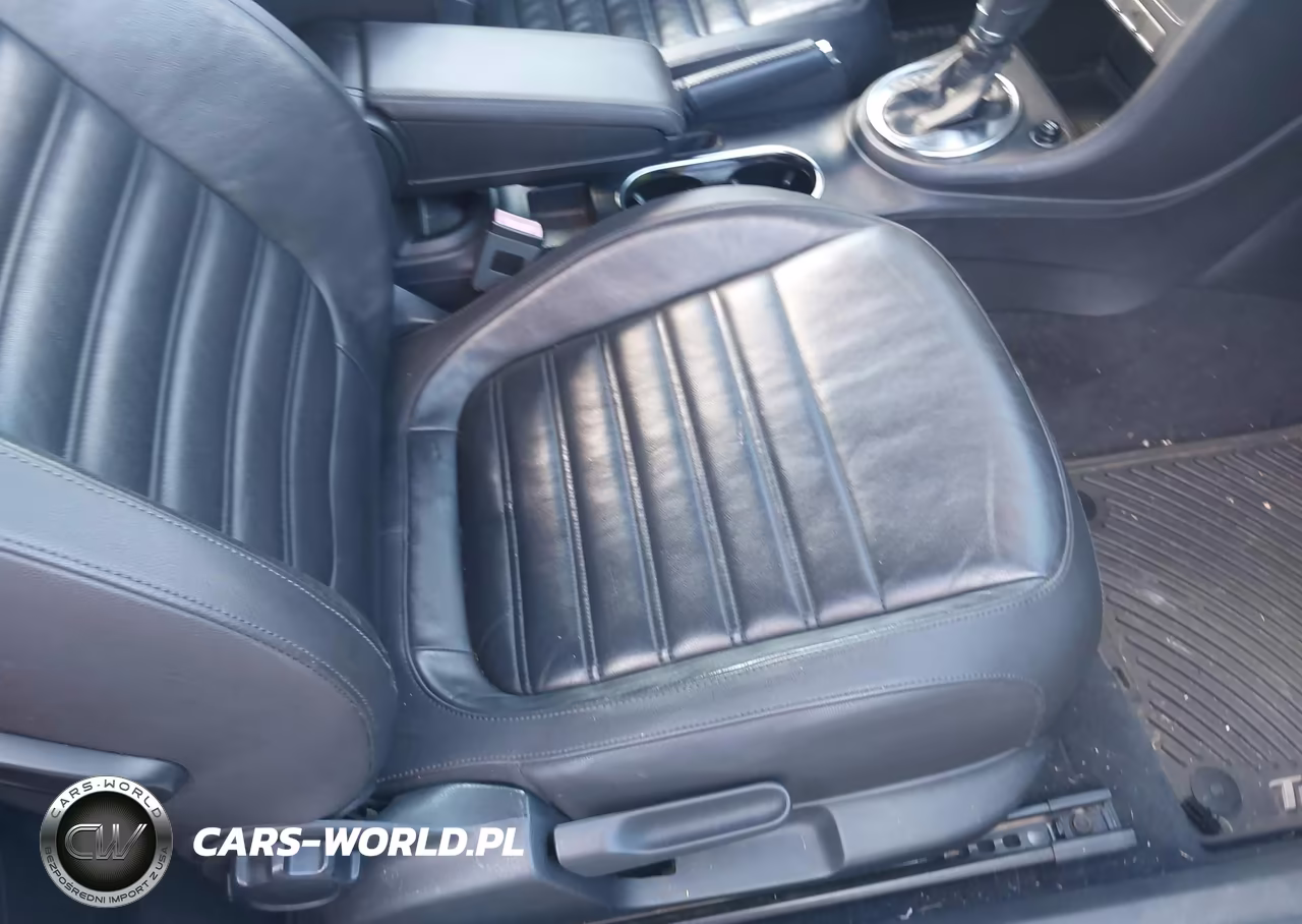 2012 Volkswagen Beetle Turbo VIN:3VWVA7AT2CM660222 - 8
