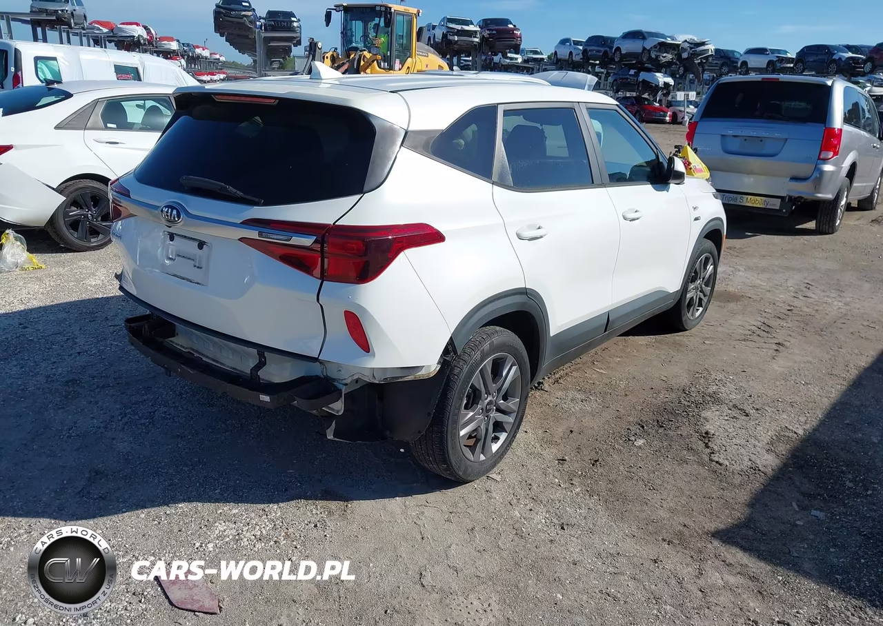 2021 Kia Seltos Lx VIN:KNDEPCAA7M7062132 - 4
