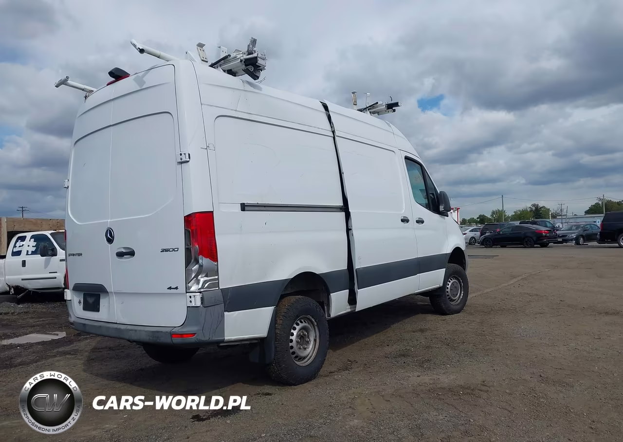 2019 Mercedes-Benz Sprinter 2500 Standard Roof V6 VIN:WD3FF0CD3KT007060 - 4