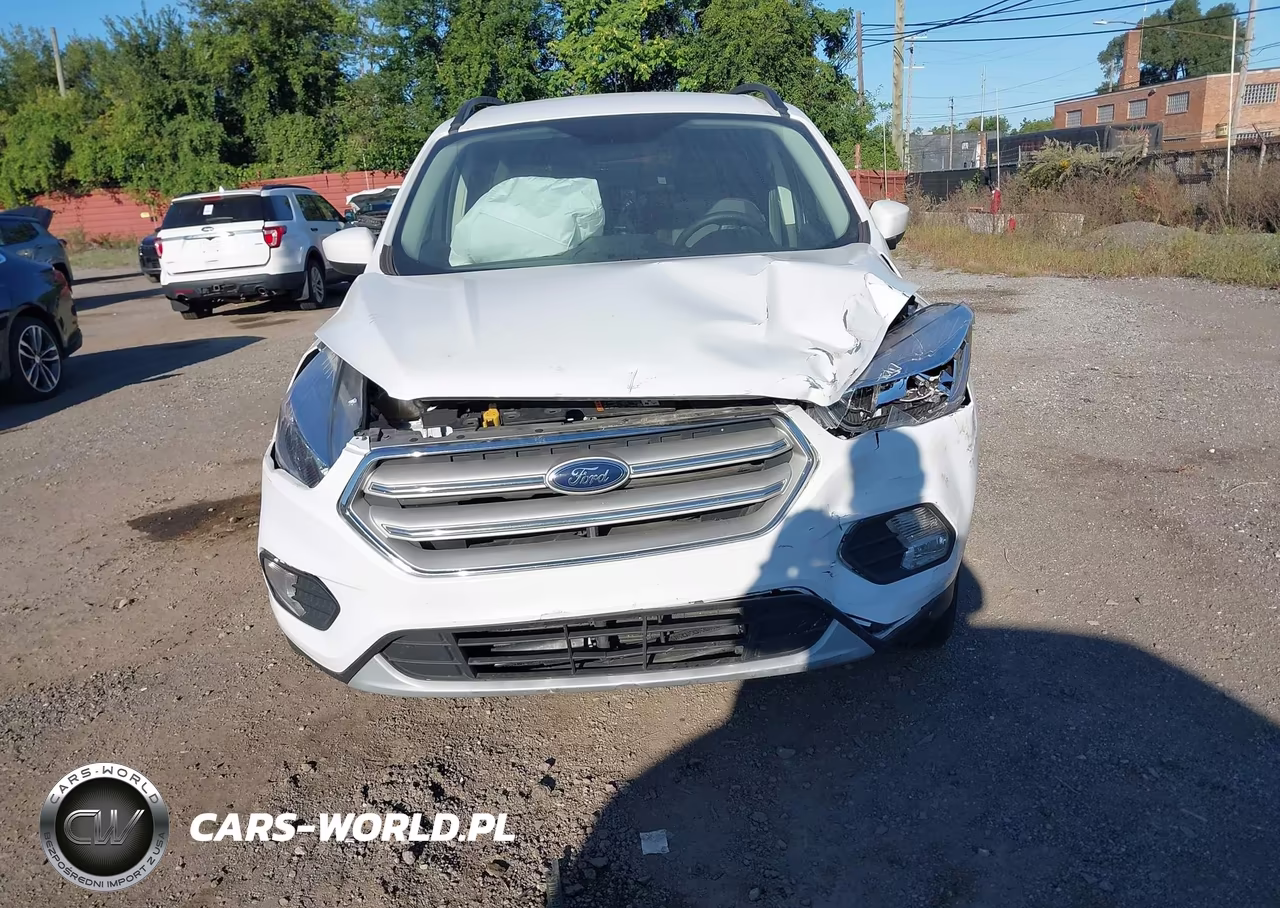 2018 Ford Escape Se VIN:1FMCU9GD5JUD57808 - 11