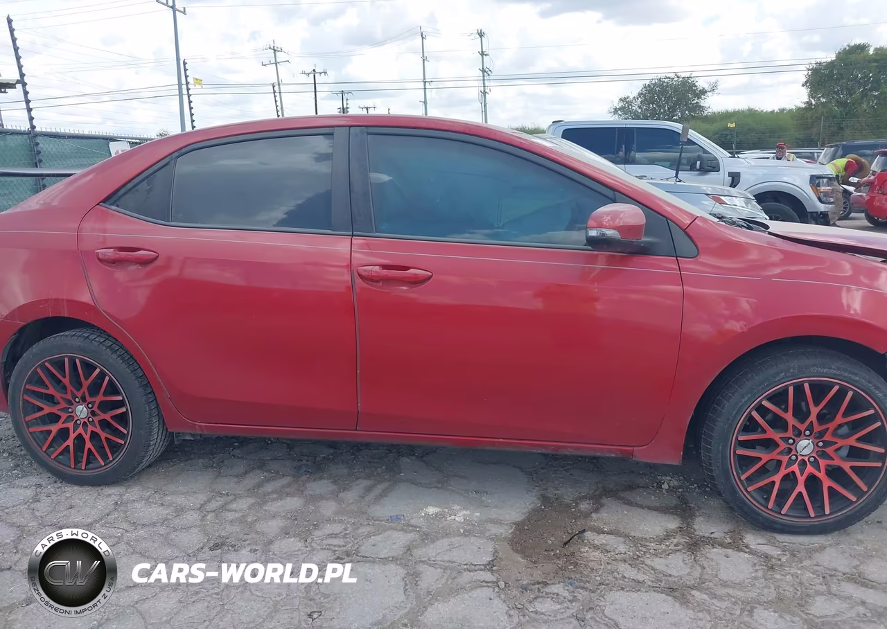 2018 Toyota Corolla Se VIN:5YFBURHE0JP800306 - 13