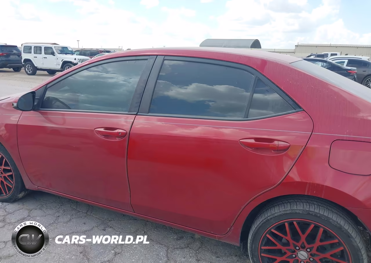 2018 Toyota Corolla Se VIN:5YFBURHE0JP800306 - 14