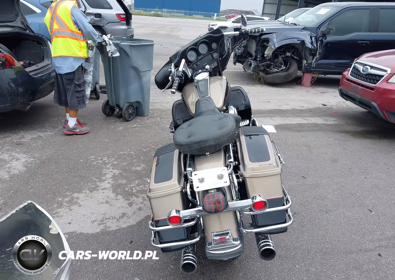 2004 Harley-Davidson Flhtcui VIN:1HD1FCW134Y606306 - 6