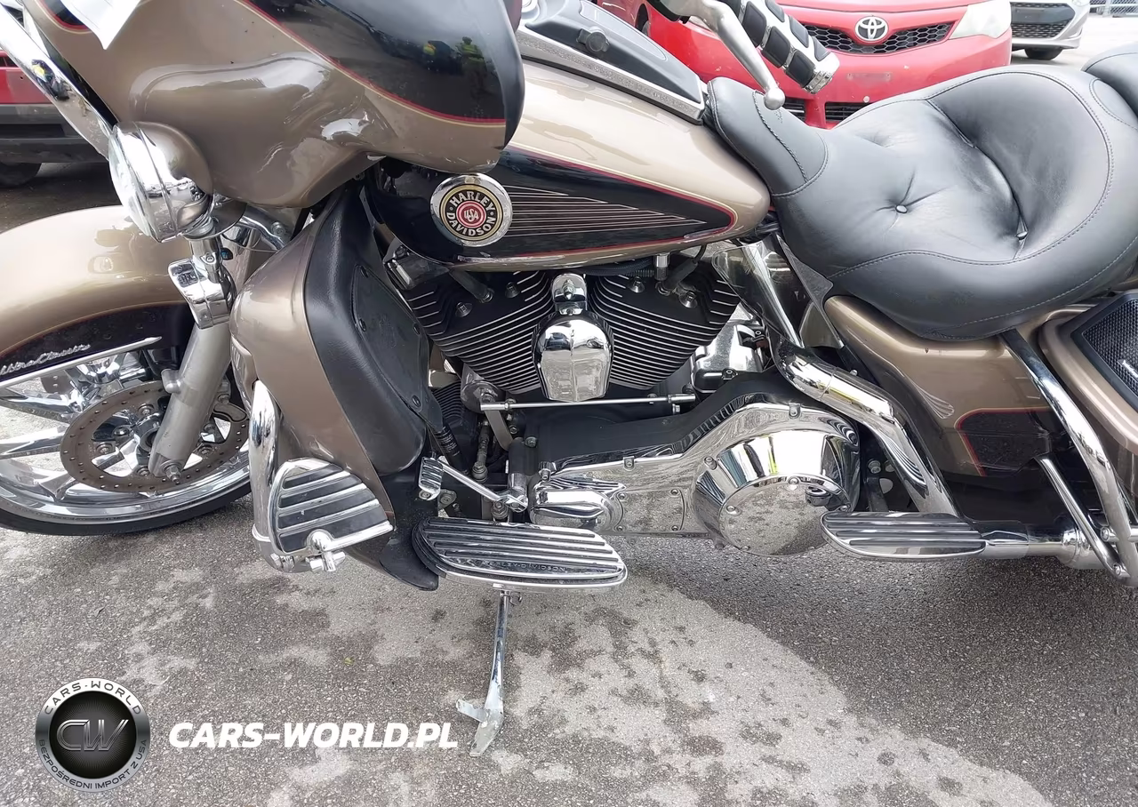 2004 Harley-Davidson Flhtcui VIN:1HD1FCW134Y606306 - 9