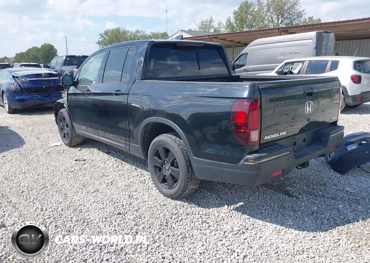 2019 Honda Ridgeline Black Edition VIN:5FPYK3F8XKB029996 - 3
