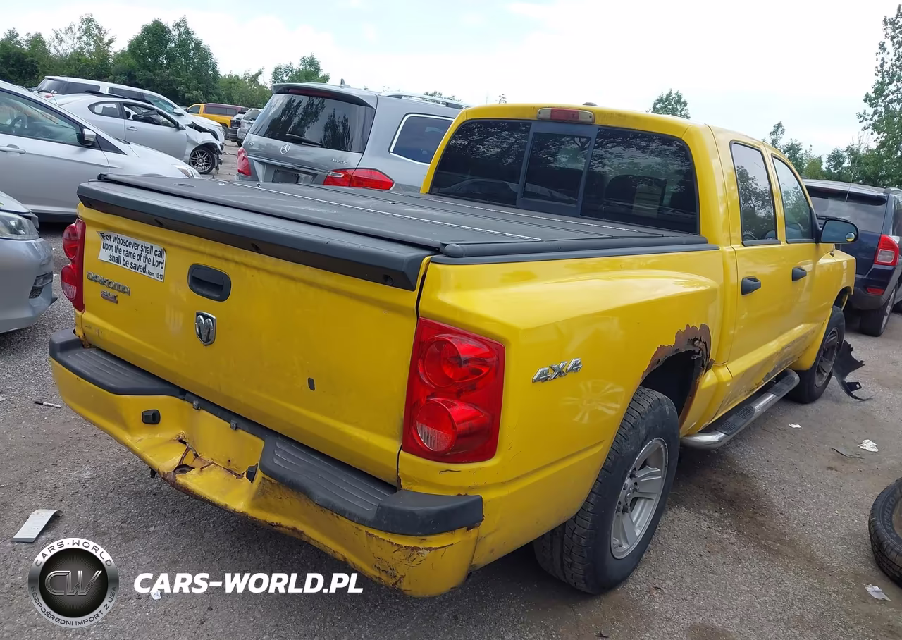 2008 Dodge Dakota Slt VIN:1D7HW48K58S594072 - 4