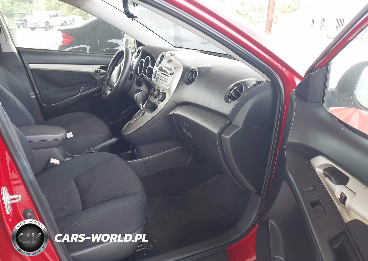 2010 Pontiac Vibe VIN:5Y2SP6E0XAZ403447 - 5