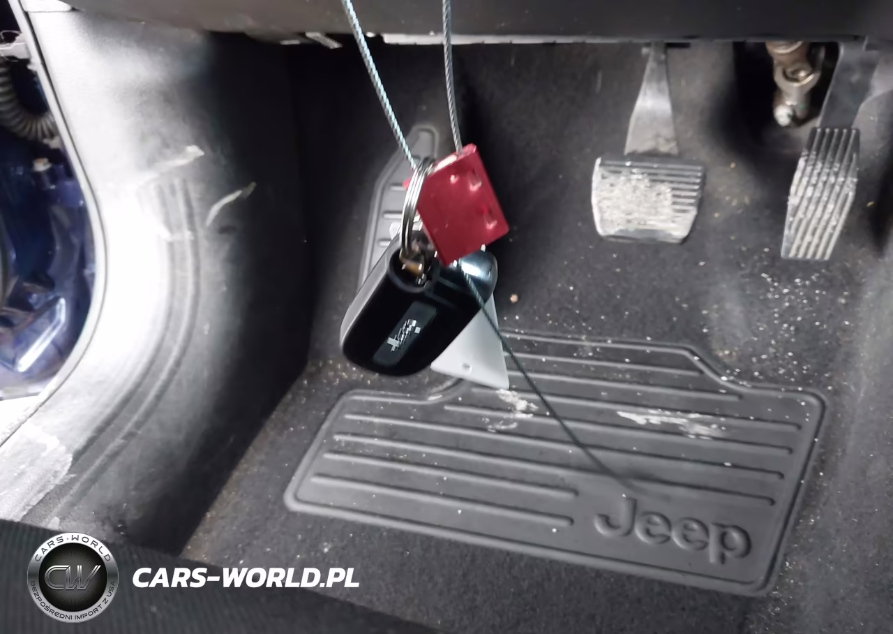 2018 Jeep Renegade Sport 4X4 VIN:ZACCJBAB9JPJ45794 - 11